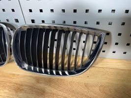 BMW 1 E81 E87 Atrapa chłodnicy / Grill 7077130