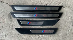 BMW 5 F10 F11 Zestaw listew progowych (wewnętrznych) 8050053