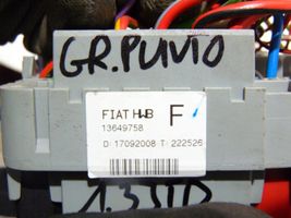 Fiat Grande Punto Ramka / Moduł bezpieczników 
