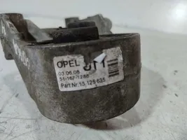 Opel Omega B1 Valvola di depressione sul supporto motore 13125635