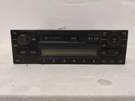 Volkswagen Polo IV 9N3 Panel / Radioodtwarzacz CD/DVD/GPS 1J0035152E