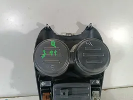 Nissan Qashqai Hansikaslokeron keskikonsoli 969664EA1A