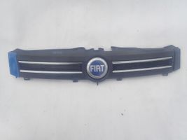Fiat Panda II Maskownica / Grill / Atrapa górna chłodnicy 735353899