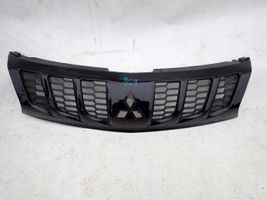 Mitsubishi L200 Maskownica / Grill / Atrapa górna chłodnicy 7450A952