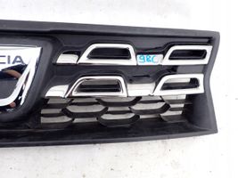 Dacia Duster Maskownica / Grill / Atrapa górna chłodnicy 623100838R