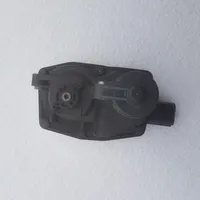 Opel Astra J Imusarjan venttiilin käyttömoottori 55569991