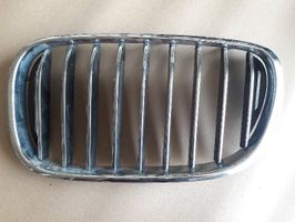 BMW 7 G11 G12 Maskownica / Grill / Atrapa górna chłodnicy 7357011