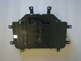 Volkswagen Touareg I Boîte de batterie 7L6915333