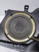 Mercedes-Benz E W210 Enceinte subwoofer 