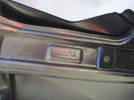 Toyota Corolla E160 E170 Lokasuoja 