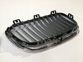 BMW 2 F22 F23 Maskownica / Grill / Atrapa górna chłodnicy 7295522