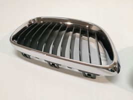 BMW 2 F22 F23 Maskownica / Grill / Atrapa górna chłodnicy 7295522