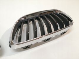 BMW 2 F22 F23 Grille calandre supérieure de pare-chocs avant 7295524