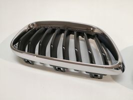 BMW 2 F22 F23 Maskownica / Grill / Atrapa górna chłodnicy 7295522