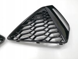 Audi RS6 C8 Grille inférieure de pare-chocs avant 4K8807681D