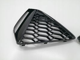 Audi RS6 C8 Grille inférieure de pare-chocs avant 4K8807681D