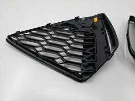 Audi RS6 C8 Grille inférieure de pare-chocs avant 4K8807681D