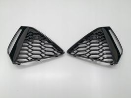 Audi RS6 C8 Grille inférieure de pare-chocs avant 4K8807681D