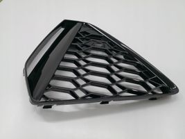 Audi RS6 C8 Grille inférieure de pare-chocs avant 4K8807681D