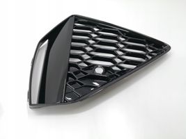 Audi RS6 C8 Grille inférieure de pare-chocs avant 4K8807681D