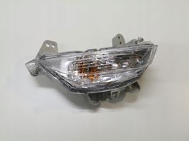 Mazda 3 III Передний поворотный фонарь B45A51360