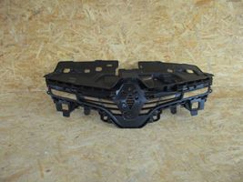 Renault Clio IV Maskownica / Grill / Atrapa górna chłodnicy 622563184R