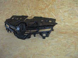 Renault Clio IV Maskownica / Grill / Atrapa górna chłodnicy 622563184R