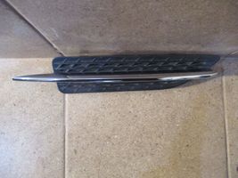 Mercedes-Benz SLK R172 Grill / Wlot powietrza błotnika przedniego A1726900479