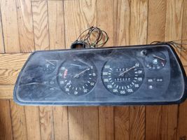 BMW 5 E28 Tachimetro (quadro strumenti) 1376517