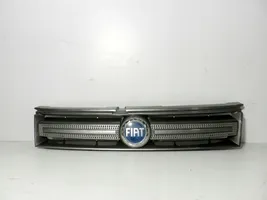 Fiat Stilo Griglia superiore del radiatore paraurti anteriore 182M920003