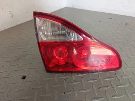 Toyota Corolla Verso E121 Lampy tylnej klapy bagażnika 