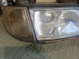 Audi 100 S4 C4 Lampa przednia 