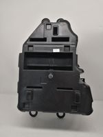 Mercedes-Benz GL X166 Coperchio scatola dei fusibili A1665400024