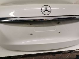 Mercedes-Benz E W213 Takaluukun/tavaratilan kansi 