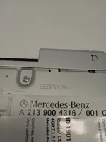 Mercedes-Benz E W213 Radio/CD/DVD/GPS-pääyksikkö A2139004316