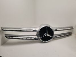 Mercedes-Benz GLC X253 C253 Etupuskurin ylempi jäähdytinsäleikkö A0008880160