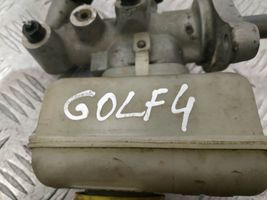 Volkswagen Golf IV Maître-cylindre de frein 