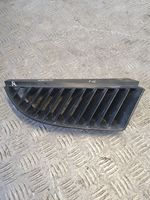 Mitsubishi Colt Grille calandre supérieure de pare-chocs avant MN127774