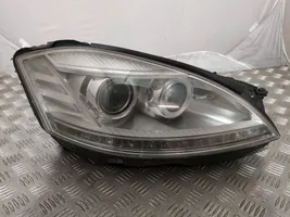 Mercedes-Benz S W221 Lampa przednia A2218206859