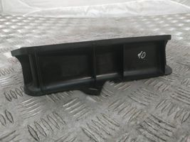 Audi Q3 F3 Oro paėmimo kanalo detalė (-ės) 5Q0815479