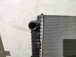 Volkswagen Touareg II Radiateur de refroidissement 7P0121253A