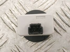 KIA Sportage Passenger airbag on/off switch 