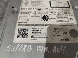 Skoda Superb B8 (3V) Radio / CD/DVD atskaņotājs / navigācija 5Q0035842B