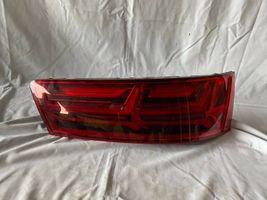 Audi Q7 4M Lampy tylnej klapy bagażnika 4M0945094D