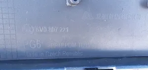 Skoda Fabia Mk3 (NJ) Zderzak przedni 6V0807221