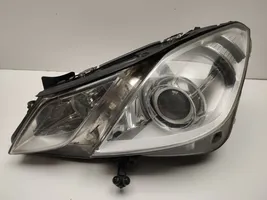 Mercedes-Benz E C207 W207 Lampa przednia A2078200159