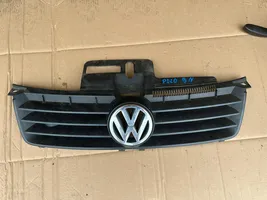 Volkswagen Polo Maskownica / Grill / Atrapa górna chłodnicy 6Q0853651C