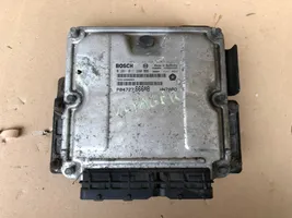 Chrysler Grand Voyager IV Calculateur moteur ECU P04727666AB