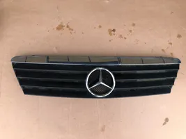 Mercedes-Benz A W168 Grotelės viršutinės 
