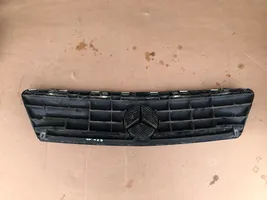 Mercedes-Benz A W168 Grille calandre supérieure de pare-chocs avant 